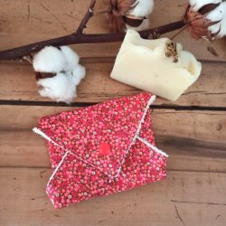 etui-a-savonnette-champetre-rouge-1