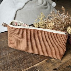 trousse-velours-classique-marron-1