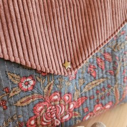 poche-a-livre-grand-format-romance-rose-gris-bleu-3