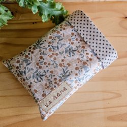 poche-a-livre-bleu-glacier