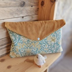 poche-a-livre-grand-format-lucylle-jaune-vert-eau-1