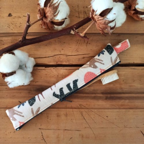 etui-a-brosse-a-dents-animaux-foret-1