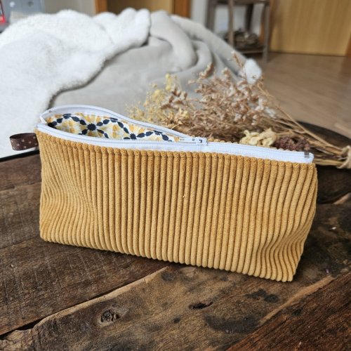 trousse-velours-classique-moutarde-1