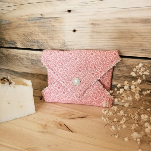 etui-a-savonnette-rose-1