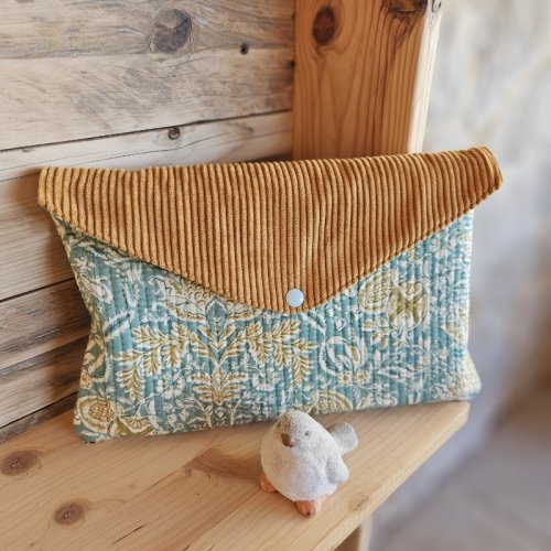 poche-a-livre-grand-format-lucylle-jaune-vert-eau-1