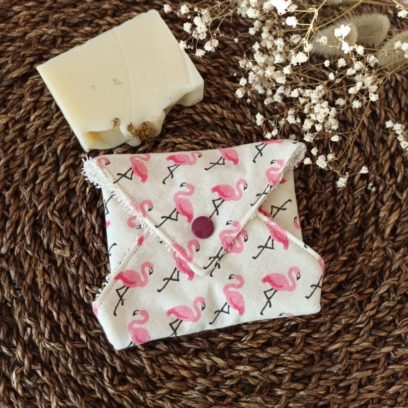 etui-a-savonnette-flamant-rose