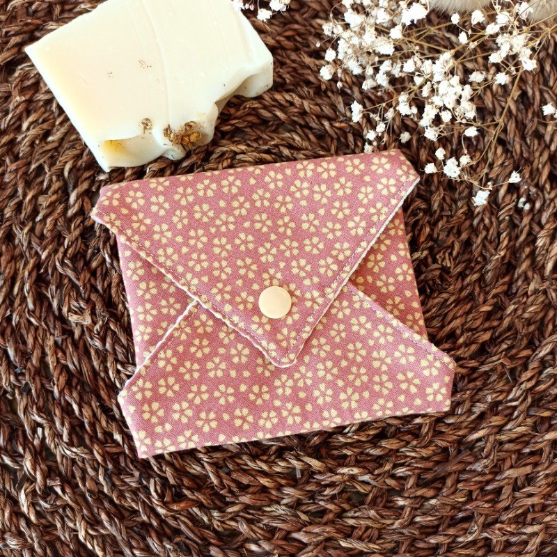 etui-a-savonnette-rose-vintage