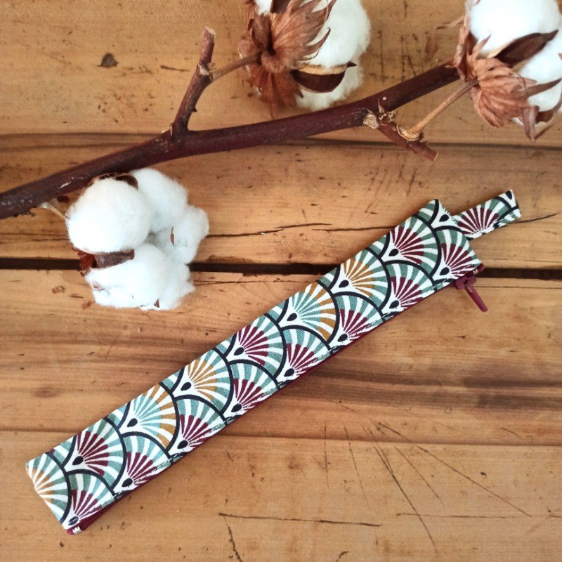 etui-a-brosse-a-dents-prune-eventail-2