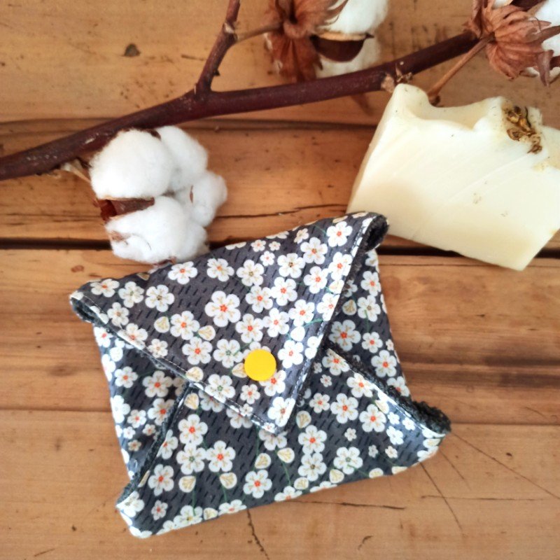 etui-a-savonnette-liberty-gris-1