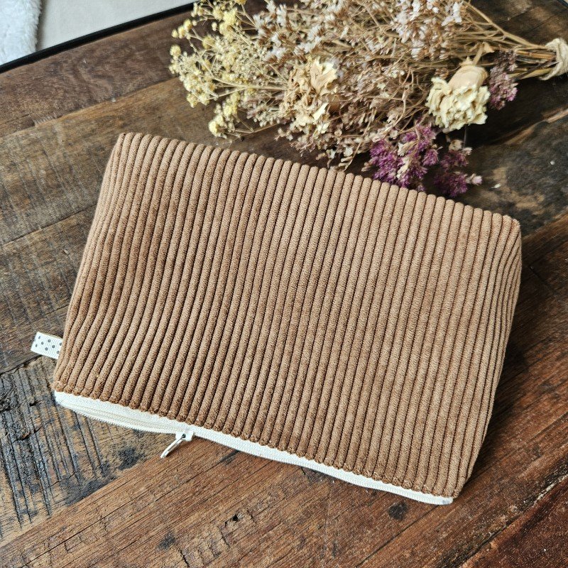 trousse-velours-marron-speciale-3