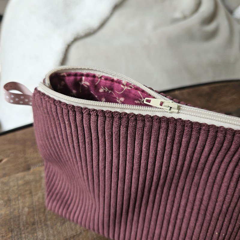 trousse-velours-speciale-prune-2