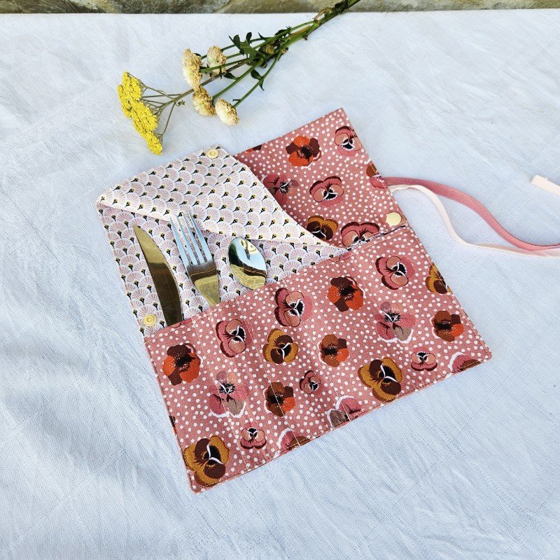 etui-a-couverts-pensées-rose-3