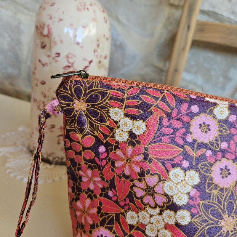 trousse-de-toilette-fleurie-fushia-va-bene-3