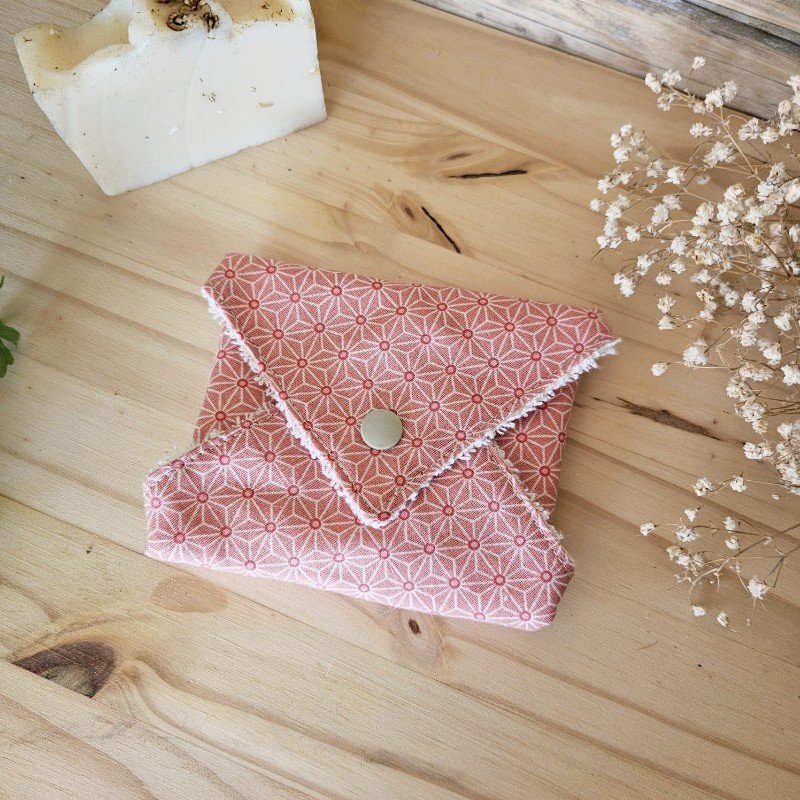 etui-a-savonnette-rose-2