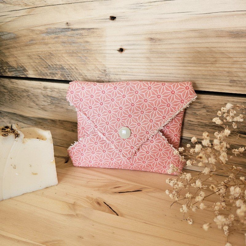 etui-a-savonnette-rose-1