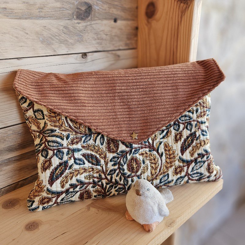 poche-a-livre-grand-format-indie-automne-caramel-jaune-vert-1