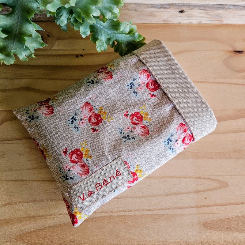 poche-a-livre-vintage-fleurie