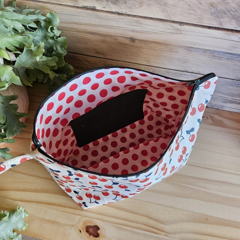 trousse-de-toilette-cerise-2